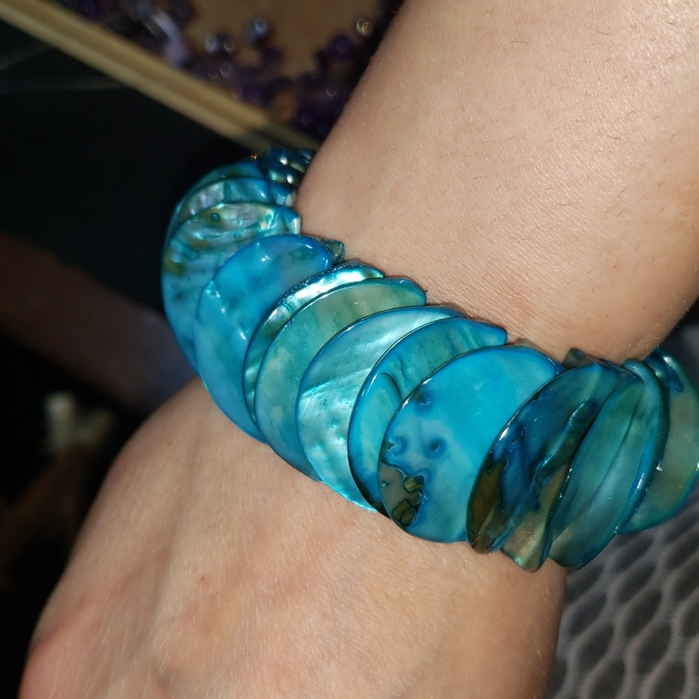 Blue/Turquoise shell bracelet - Picture 5 of 5